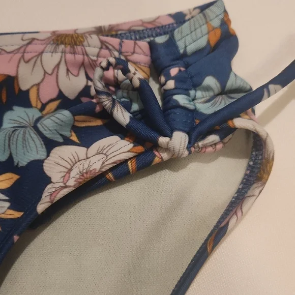 Art Class Bikini Set - Picture 11 of 15